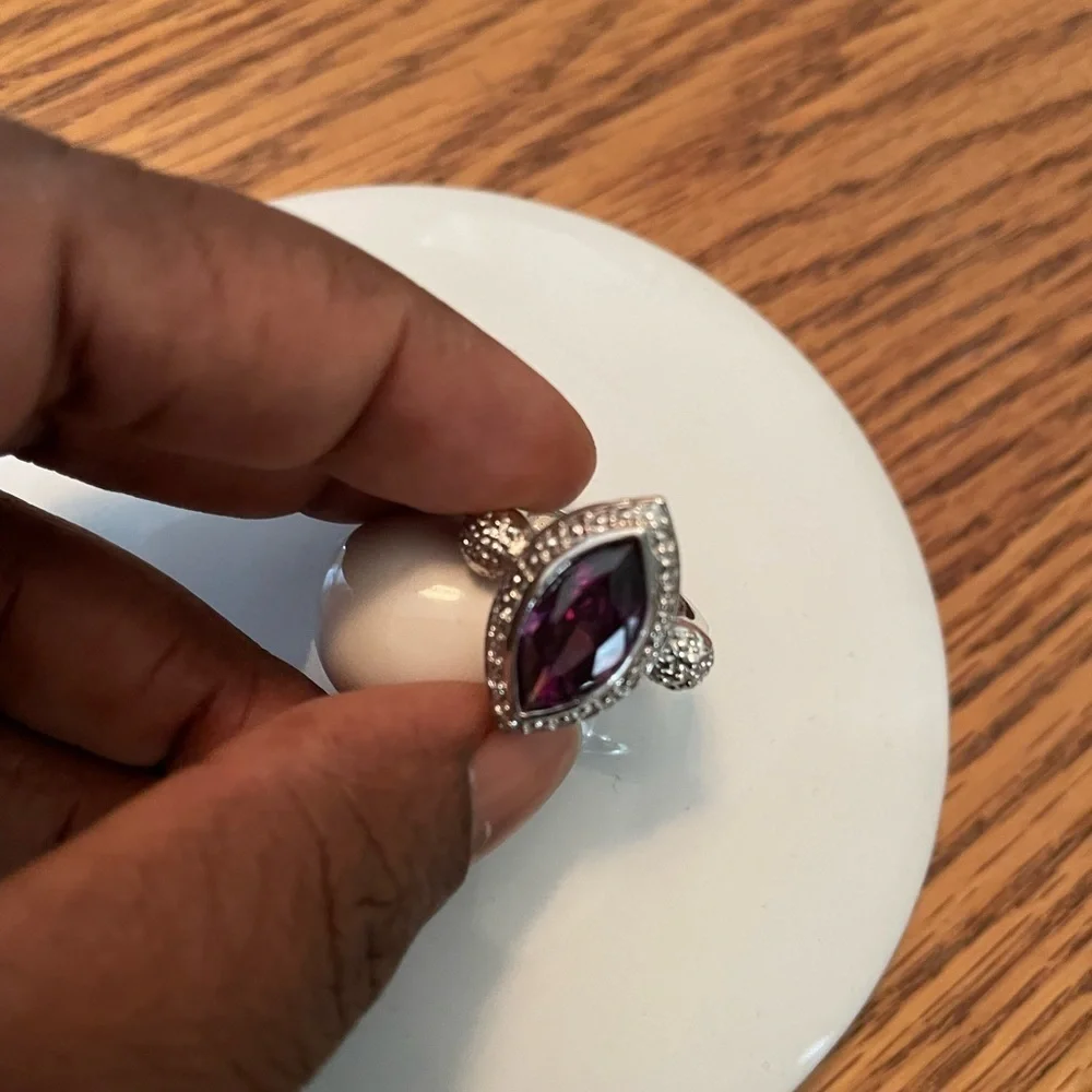 Womens Nevada Silver Ring Size 8